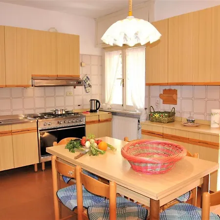 Sleeps 7 Wifi Villa *