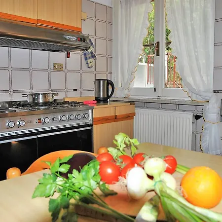 Sleeps 7 Wifi Villa
