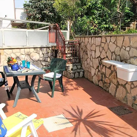 Sleeps 7 Wifi Villa *